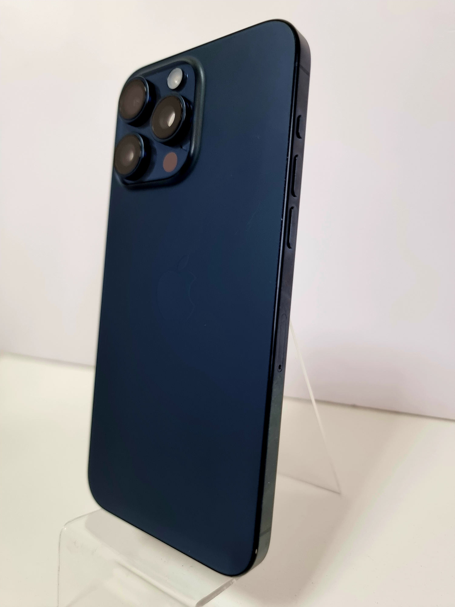 iPhone 15 Pro Max 512Гб (1 sim + eSIM / 88% / Без коробки / Заменен дисплей / Не работает широкоугольная камера) Синий титан - БУ ★★★★☆