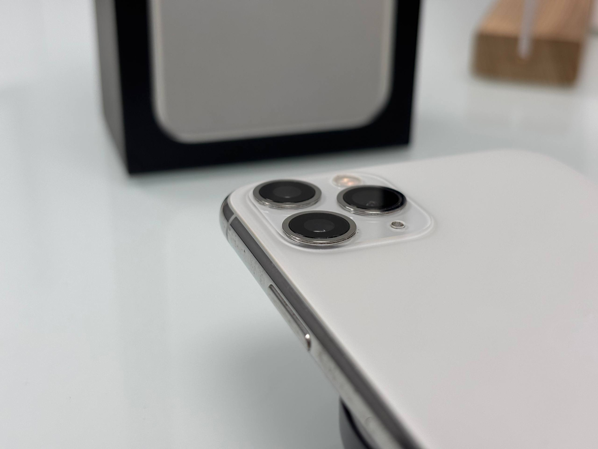 iPhone 11 Pro 64Гб (69%) Серебристый - Б/У ★★★☆☆